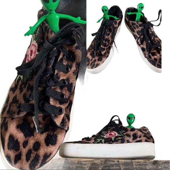 Steve Madden Leopard Platform Sneaker SIZE 6 Faux Calfskin Cheetah Animal Vegan - Picture 2 of 7